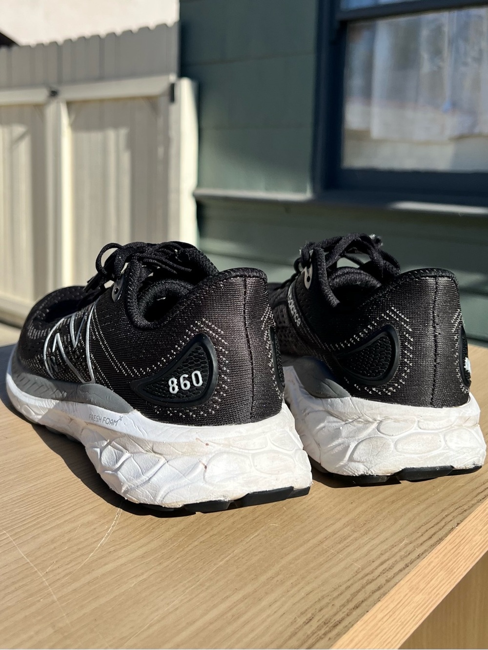 New Balance Women's 860 Fresh Foam Running Shoes Size 9 - Picture 3 of 7